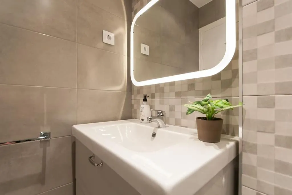 Charm And Privacy In Gothic Quarter - Central Apt By Myrentalhost 바르셀로나 0*,  스페인