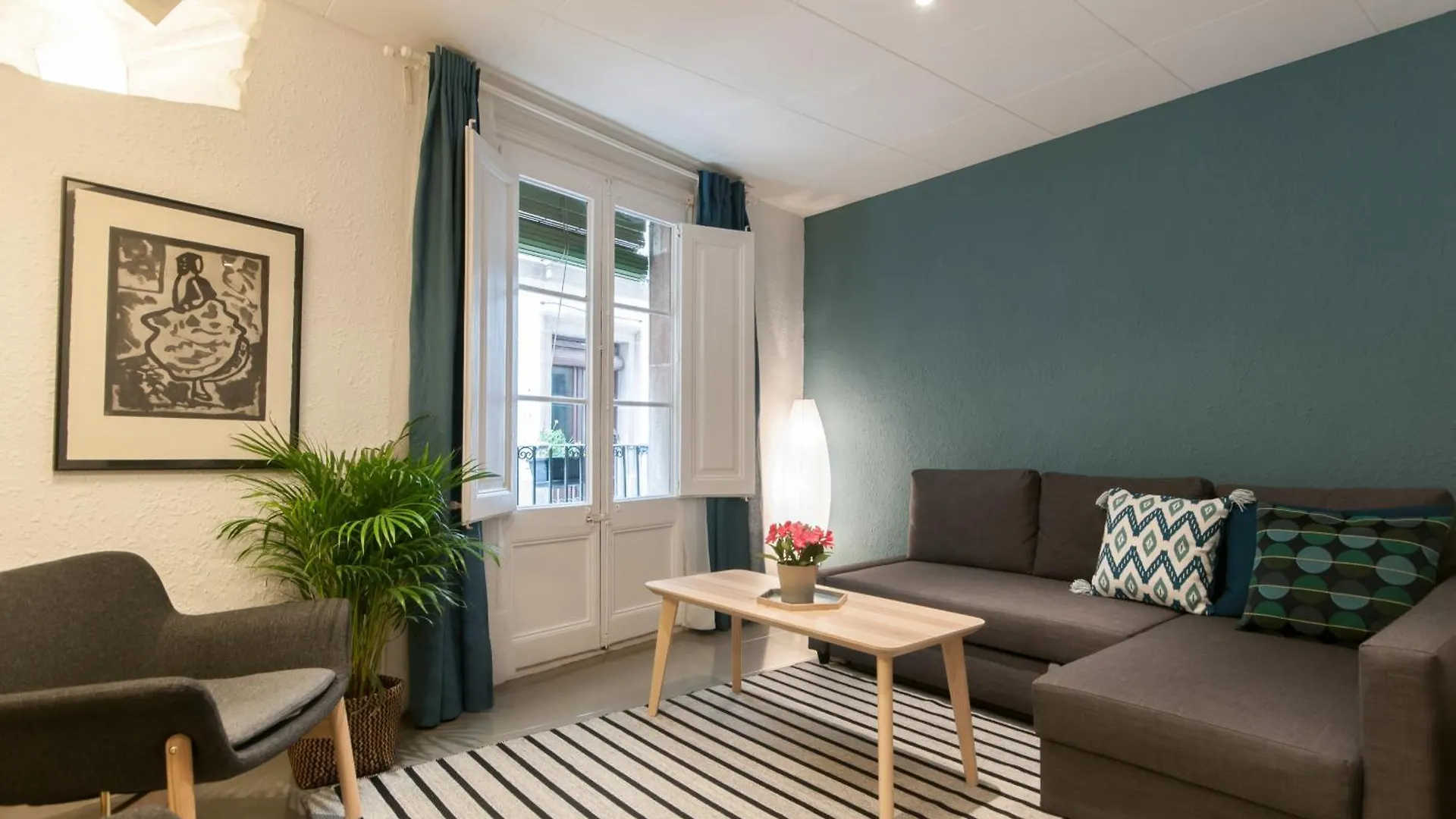 Charm And Privacy In Gothic Quarter - Central Apt By Myrentalhost contacts
